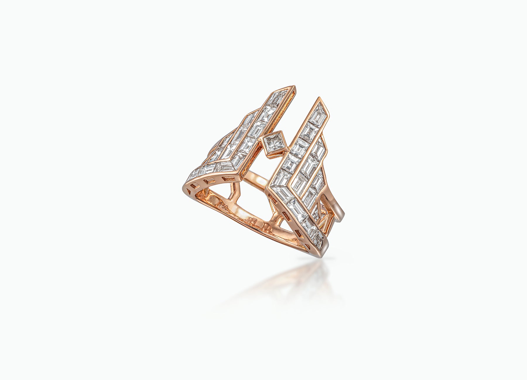 Art Deco diamond ring in 18K rose gold featuring baguette-cut and tapered-cut diamonds with a total weight of 2 carats