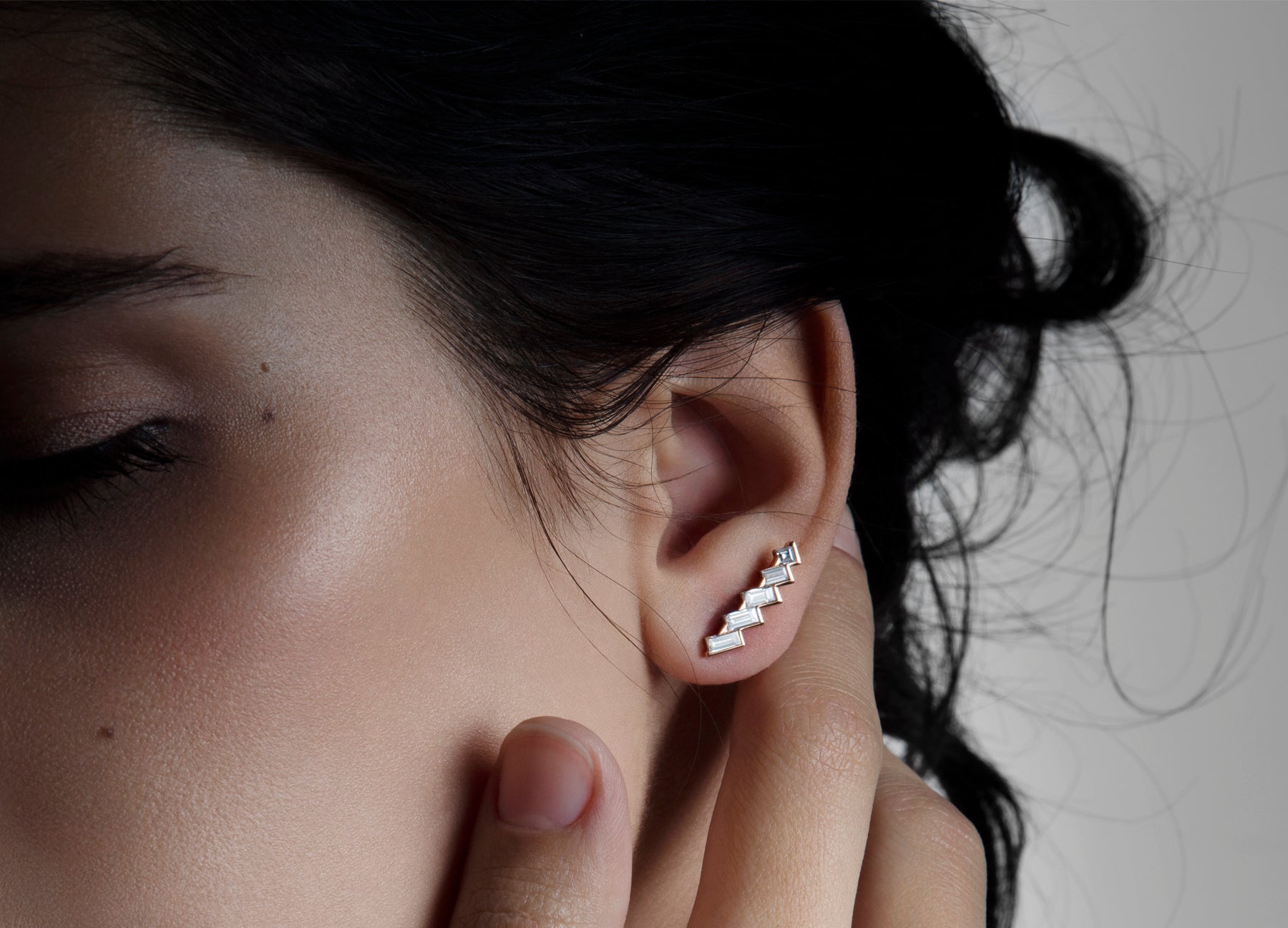 ELECTRIC NIGHT HORIZONTAL CUFF EARRINGS MINI