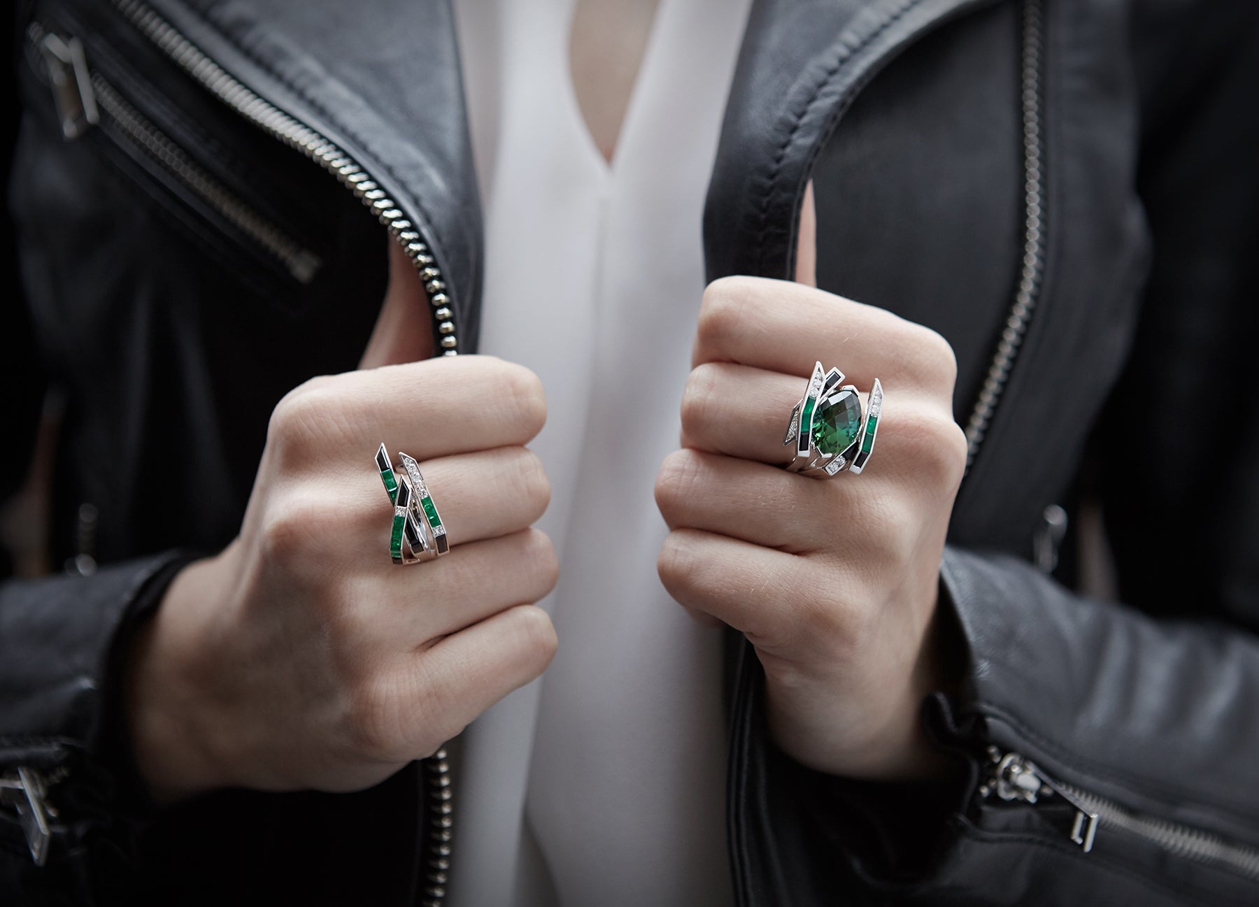 Electric Night Emerald Wing Ring